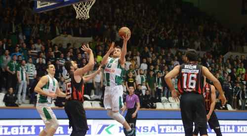 Maçta provokatif davranışlar