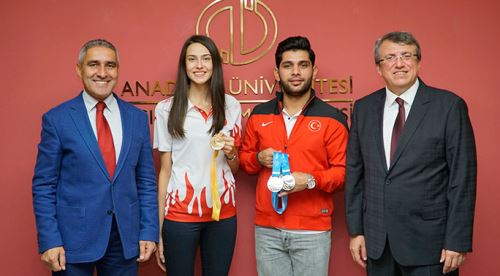 Madalyalı öğrencilerden üniversiteye ziyaret