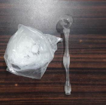 Mahalle Ve Çarşı Bekçileri Araçtan Atılan Uyuşturucuyu Böyle Buldu
