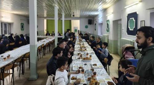 Mahmudiye İlçe Müftülüğü’nden emekli personel ve ailelerine iftar programı