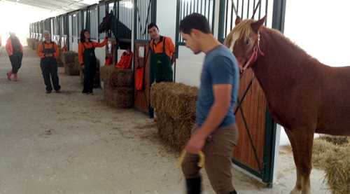 MAHMUDİYE MYO ÖĞRENCİLERİ BEKLİYOR