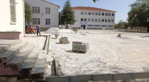 Mahmudiye Ortaokulu yeni ve modern bir çehreye kavuştu