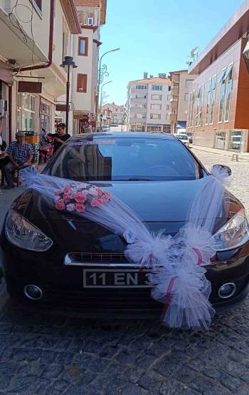 Makam Arabası Gelin Arabası Oldu
