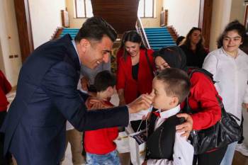 Makamında En Özel Misafirlerini Ağırladı
