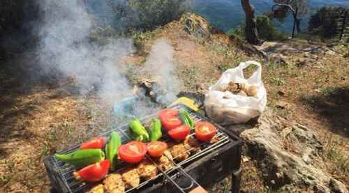 Mangallar piknik için hazırlanıyor