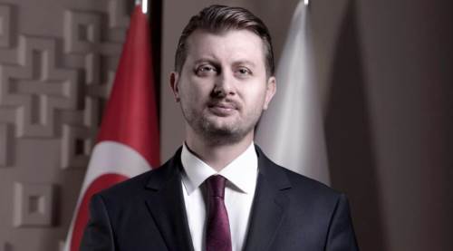 Manifestonun gizli kahramanı gençlik