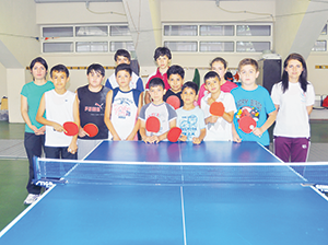 Masa tenisinde durmak yok