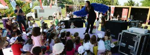 MASAL ŞENLİĞİNE RENK KATTI