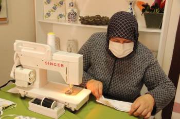 Maske Dikerek Psikolojik Ve Ruhsal Problemlerinden Kurtuluyorlar
