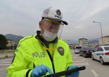 Maske İle Birlikte Siperlik De Devrede
