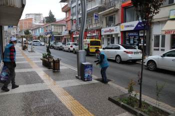 Maske Ve Eldivene Özel Atık Kutusu
