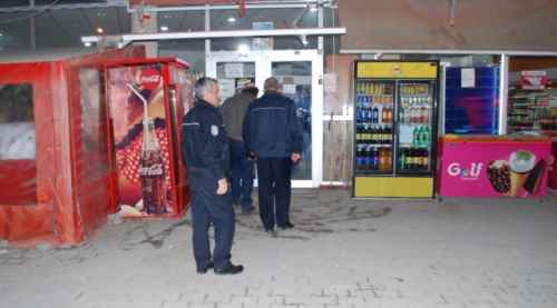 Maskeli soyguncular pompalı tüfekle geldi