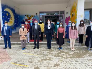 Matematik Dünyası Ve Kütüphane Atölyesi Açıldı
