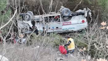 Mazot Yüklü Tanker Şarampole Uçtu, Faciadan Dönüldü
