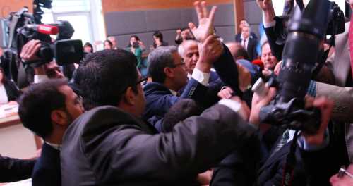 MECLİS'TE PKK MARŞI APO SLOGANI