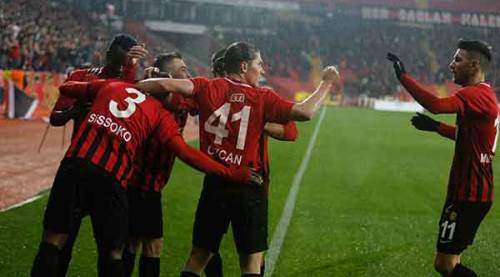 Mehmet Özcan'a Avrupa'dan dev talip!