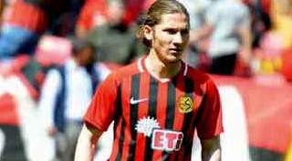 Mehmet Özcan'dan bir ilk!