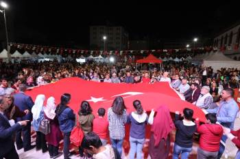 Mehmetçik’E Destek Sürüyor
