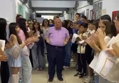 Melahat Ünügür Ortaokulu Müdürü Abdülkadir Akça’ya duygusal veda