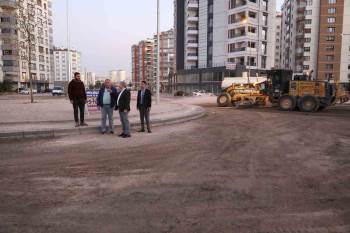 Melikgazi'de Yol Açma ve Düzenleme Çalışmaları Hızla İlerliyor