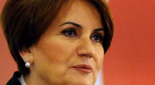 Meral Akşener MHP'den ihraç edildi