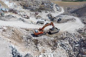 Mermer Atıklarından Yüzde 100 Yerli Asfalt Malzemesi Ürettiler
