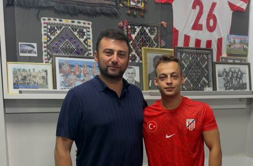 Mert Aşar takımda kaldı