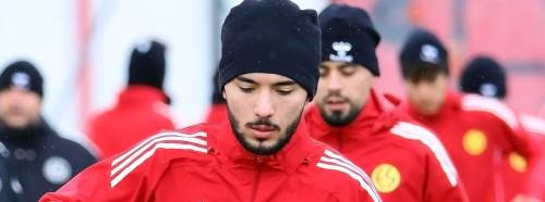 Mert Baser ısınıyor