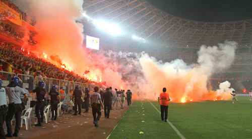 Meşale atanlar yandı