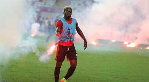 Meşaleler bize zarar verdi