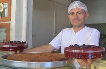 Meşhur Tatlıya Bu Bayramda Da Talep Yağıyor
