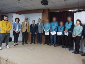 Meslek Edinen Yükümlülere Sertifikaları Takdim Edildi
