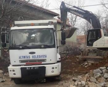 Metruk Binalar Ykılıyor
