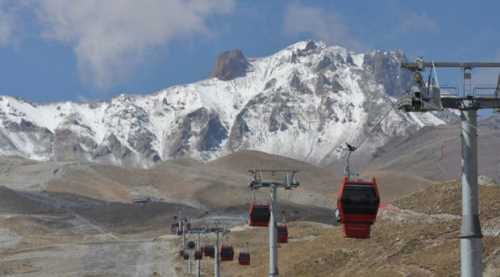 Mevsimin ilk karı yağdı