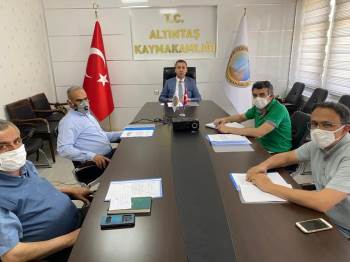 Mevsimlik İşçilerin Belirli Periyotlarda Kontrol Altında Tutulacak
