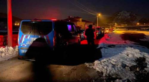 Mezarlıkta akıl almaz olay: Bombayla kendini patlatacağını söyledi, ardından...