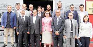 MHPden Es Es'e ziyaret