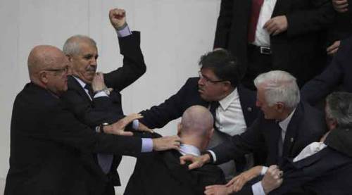 Milletin vekili böyle olursa