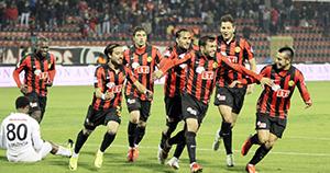 Milli araya moralli giriyoruz