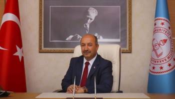 Milli Eğitim Müdürü Başyiğit: “Okul Hayatını İlimle, İrfanla Dolu Dolu Geçirin”
