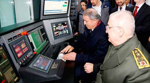 Milli Savunma Bakanı Hulusi Akar TEI’yi ziyaret etti
