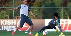 Milliler Kazakistan önünde