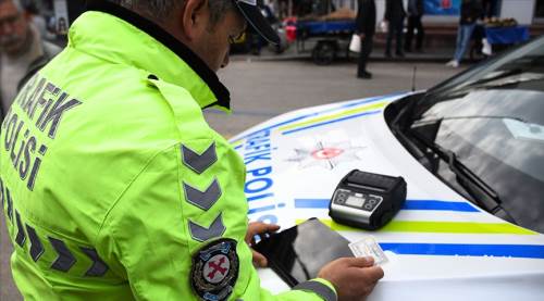 Milyonlarca sürücüyü ilgilendiriyor: Bakanlık açıkladı!