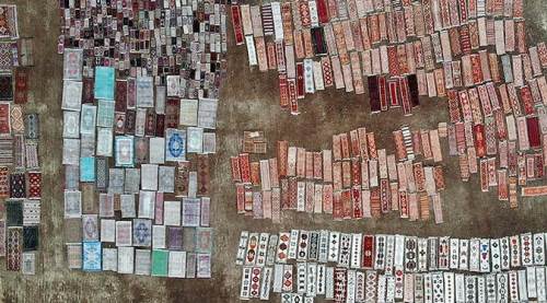 Milyonluk el emekleri tarlalara serildi