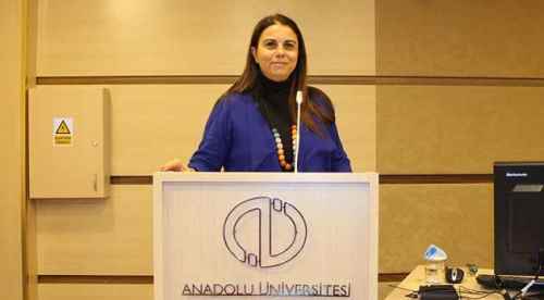 Mimarlık Fakültesi'nde "Evin Hâlleri" konuşuldu