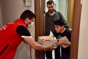 Minik Ali Sina’Ya Doğum Günü Sürprizi
