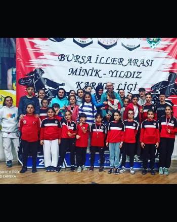 Minik Bedenler Karate Şampiyonasında Ter Döktü
