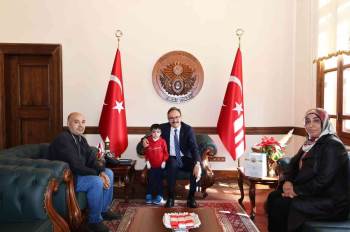 Minik Nurettin, Vali Kızılkaya’Yı Ziyaret Etti
