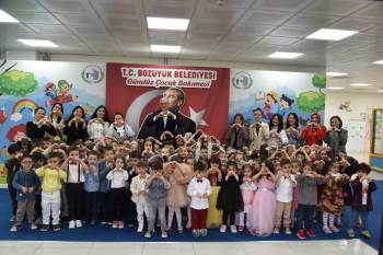 Minik Öğrenciler Bir Yaş Daha Büyüdüler
