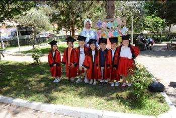 Minik Öğrenciler Karne Heyecanı Yaşadı
